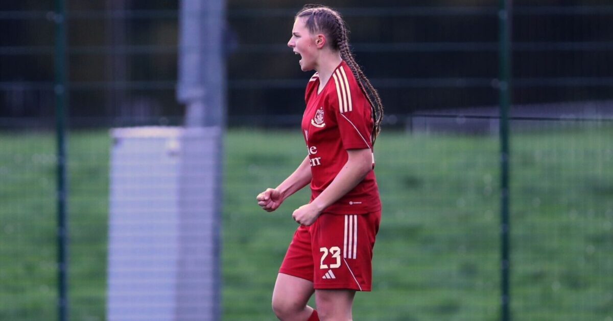 Phoebe’s starring role as Nomads push for… | Grŵp Llandrillo Menai