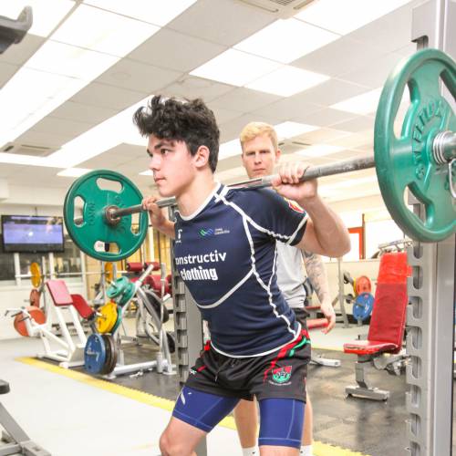 Learner weightlifting in the gym