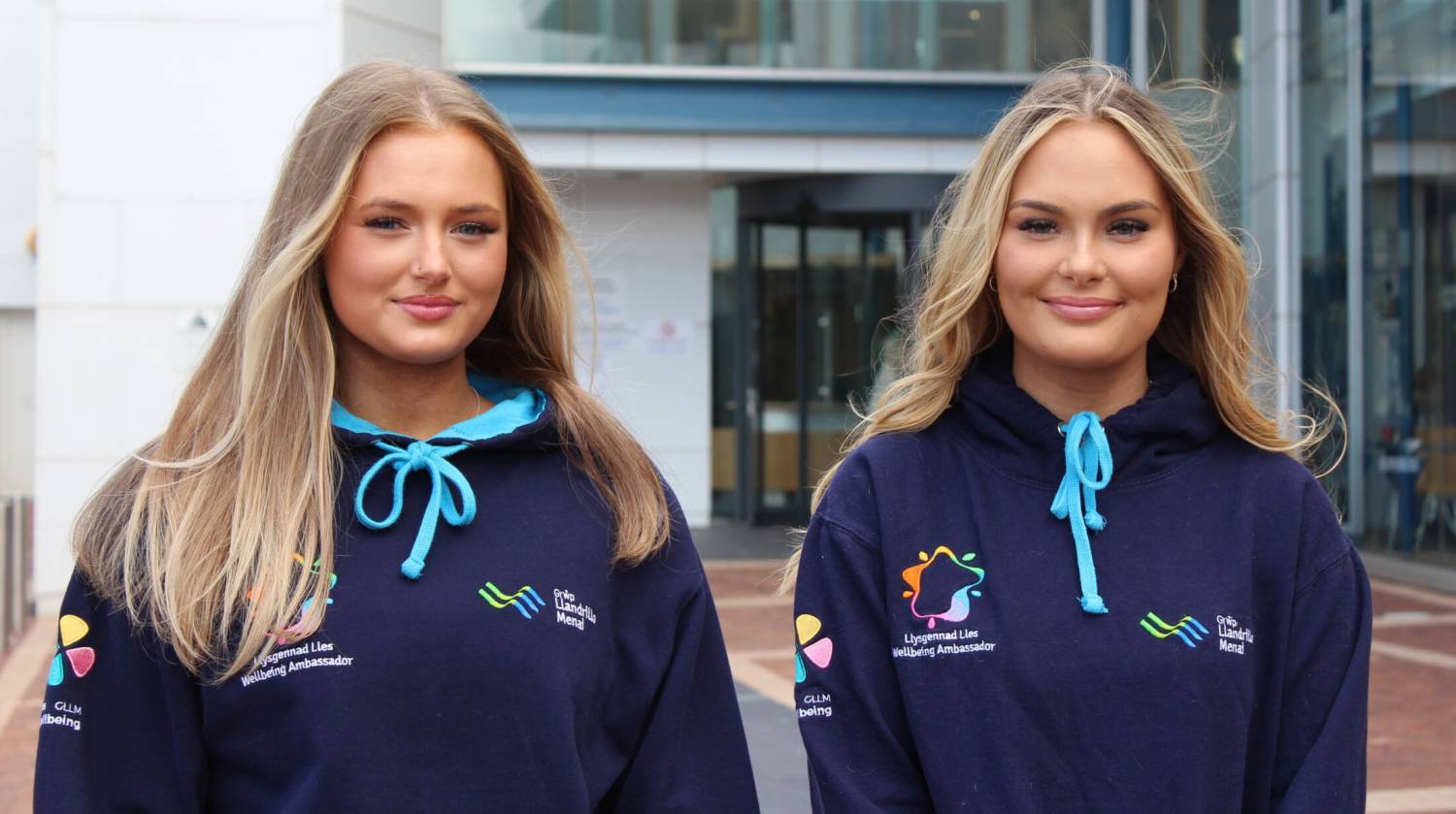 Coleg Llandrillo Wellbeing Ambassadors Claire Bailey and Kyra Wilkinson
