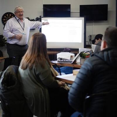 Multiply lecturer Paul Goode delivering a ‘Budgeting for Life’ workshop at Brighter Futures in Rhyl