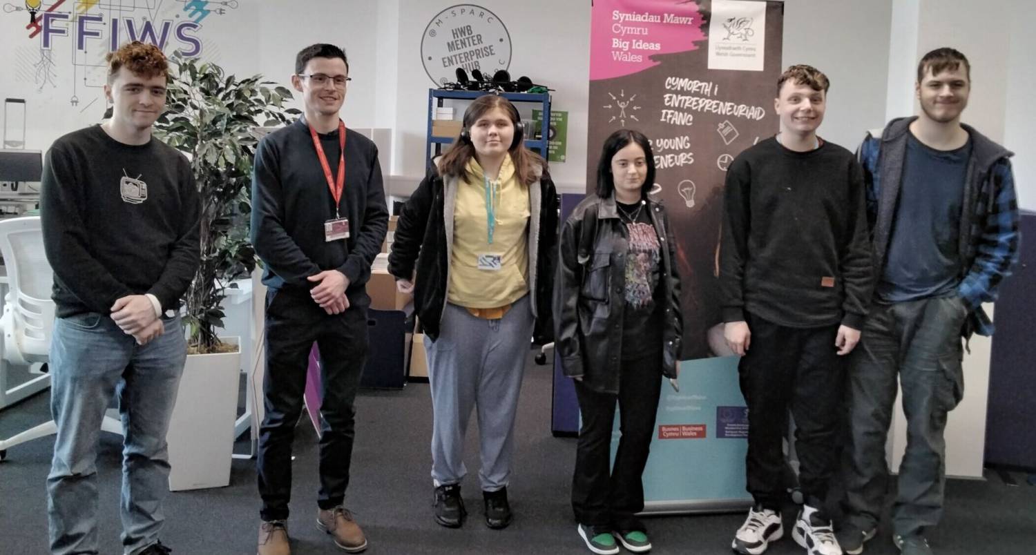 Coleg Meirion-Dwyfor learners with Sion Owen of Business Wales at M-SParc in Gaerwen