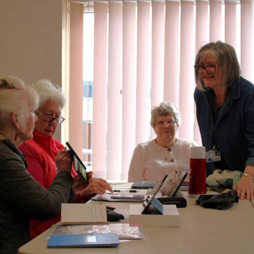 Tutor supporting students