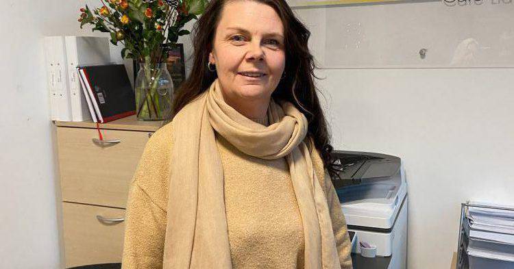 Carolyn is first to achieve new Health and Social Care Higher qualification.