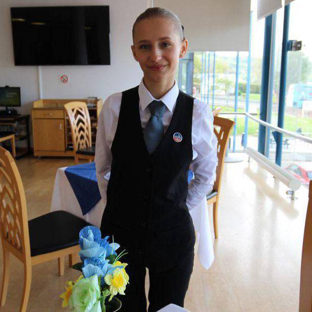 Yuliia Batrak o Goleg Llandrillo