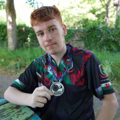 Coleg Meirion-Dwyfor student Troy Maclean with his medal from the European Blackball Pool Championships