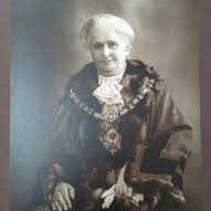 Ethel May Hovey in mayoral regalia – copyright Bay of Colwyn Town Council