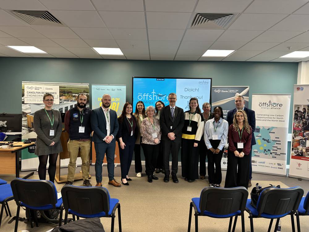 Digwyddiad ar gampws y Rhyl